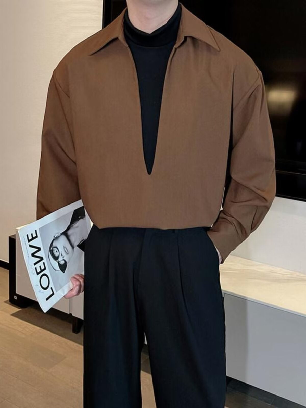 Fake two piece men's long sleeved patchwork V-neck shirt